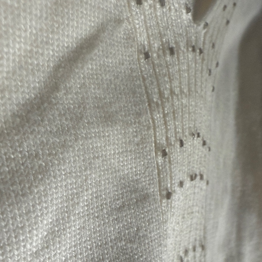Medium - Van Heusen  Cream V-Neck Sweater - Picture 6 of 6